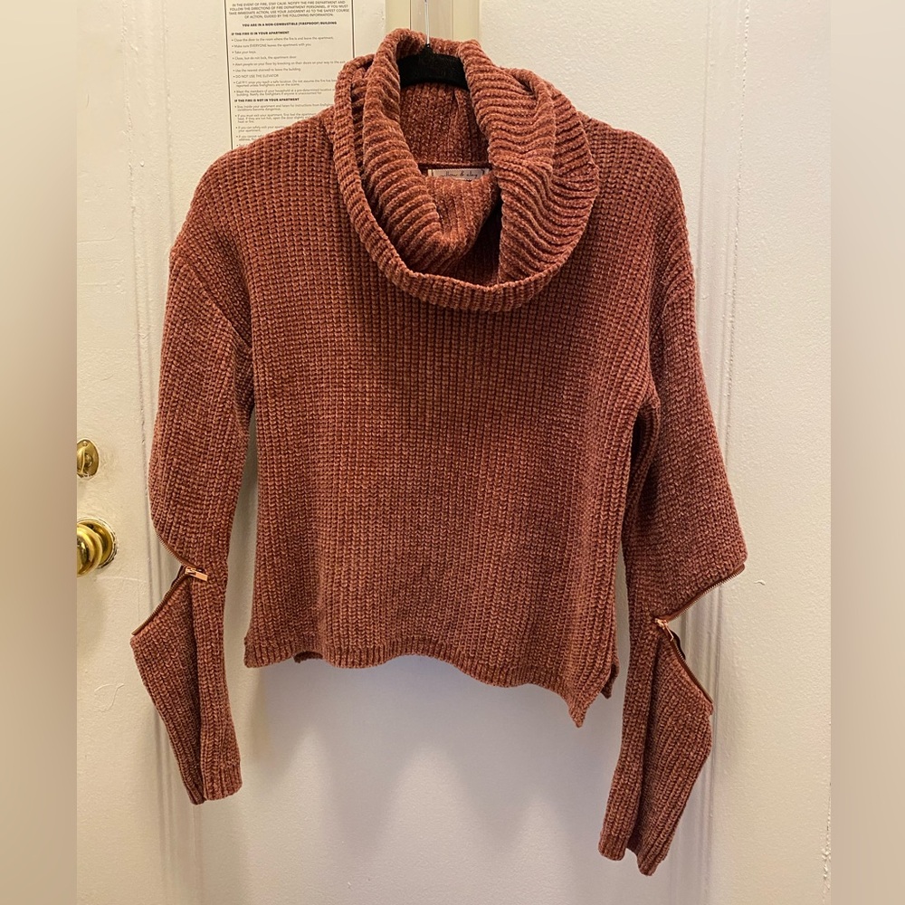 Willow & Clay Mahogany Cowl Neck Sweater Size XS